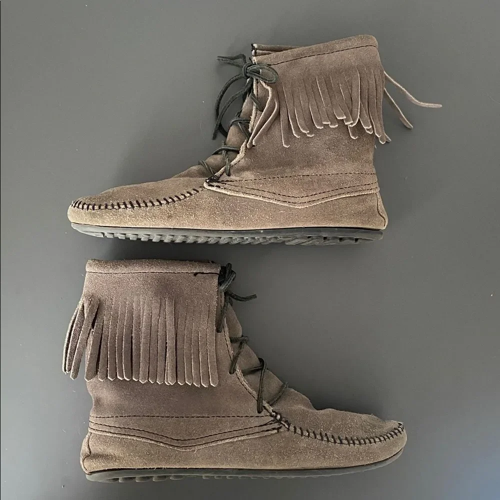 Minnetonka Suede Boot Suede Moccasin Fringe Boots Women 9 Boho Western Renfaire